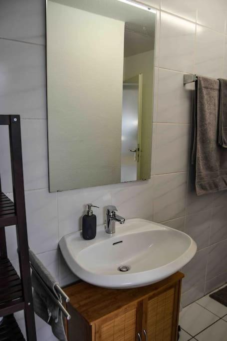 Schoene Dachgeschosswohnung Nahe Koeln מראה חיצוני תמונה