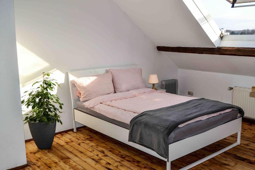 Schoene Dachgeschosswohnung Nahe Koeln מראה חיצוני תמונה